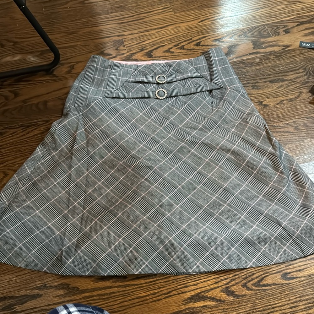 Elevenses size 6 skirt. Great condition